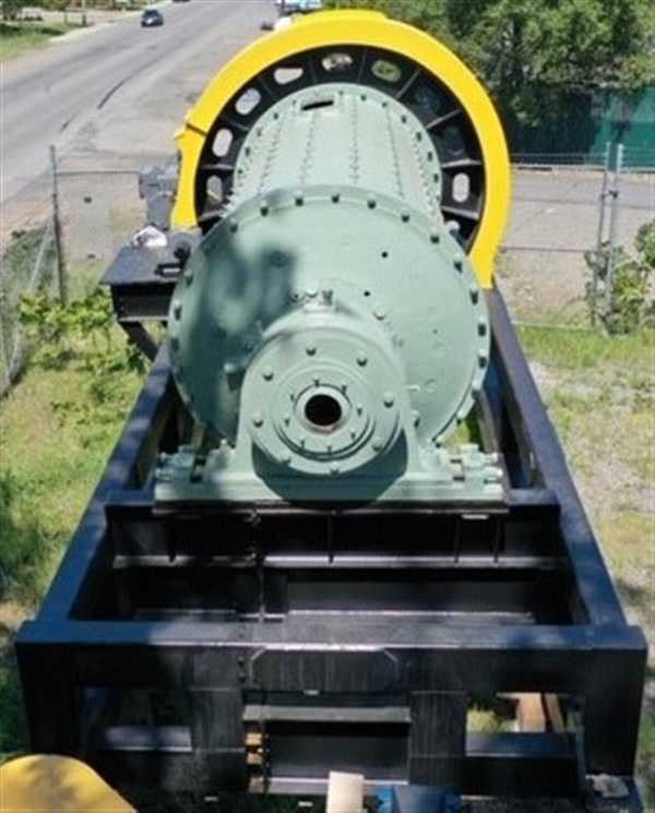 Canadian Allis Chalmers 6' X 14' Ball Mill With 250 Hp Motor)